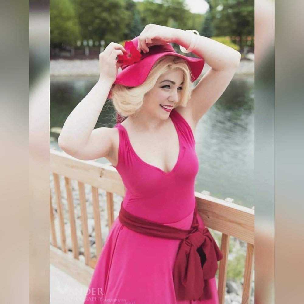 Complete Lottie LaBouff Cosplay from The Princess and the Frog size medium